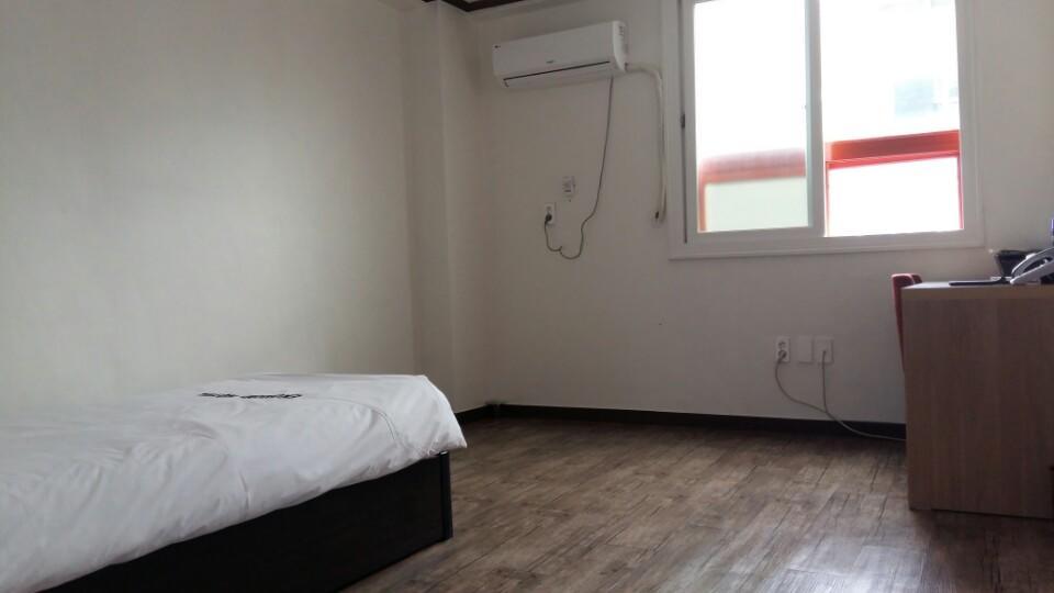 Ekonomy Hotel Mokpo Extérieur photo