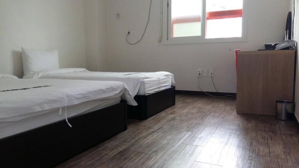 Ekonomy Hotel Mokpo Extérieur photo